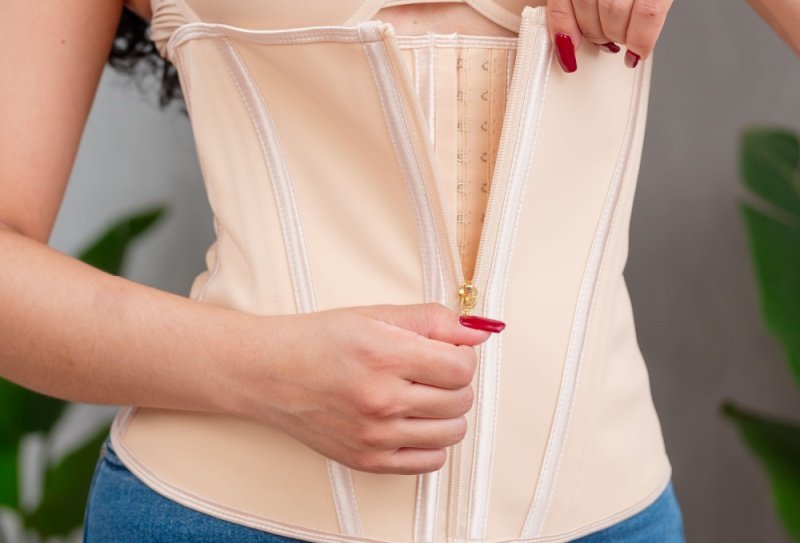 Cinta pós lipoescultura: quais os benefícios?